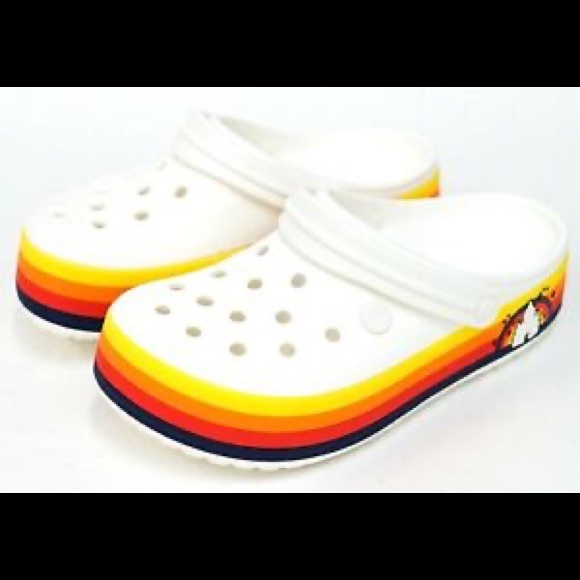 Traded Disney Retro Crocs - Picture 3 of 16